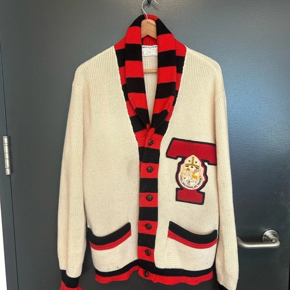 Not for sale Vintage men’s collegiate cardigan L in need of help!  I - Picture 6 of 8